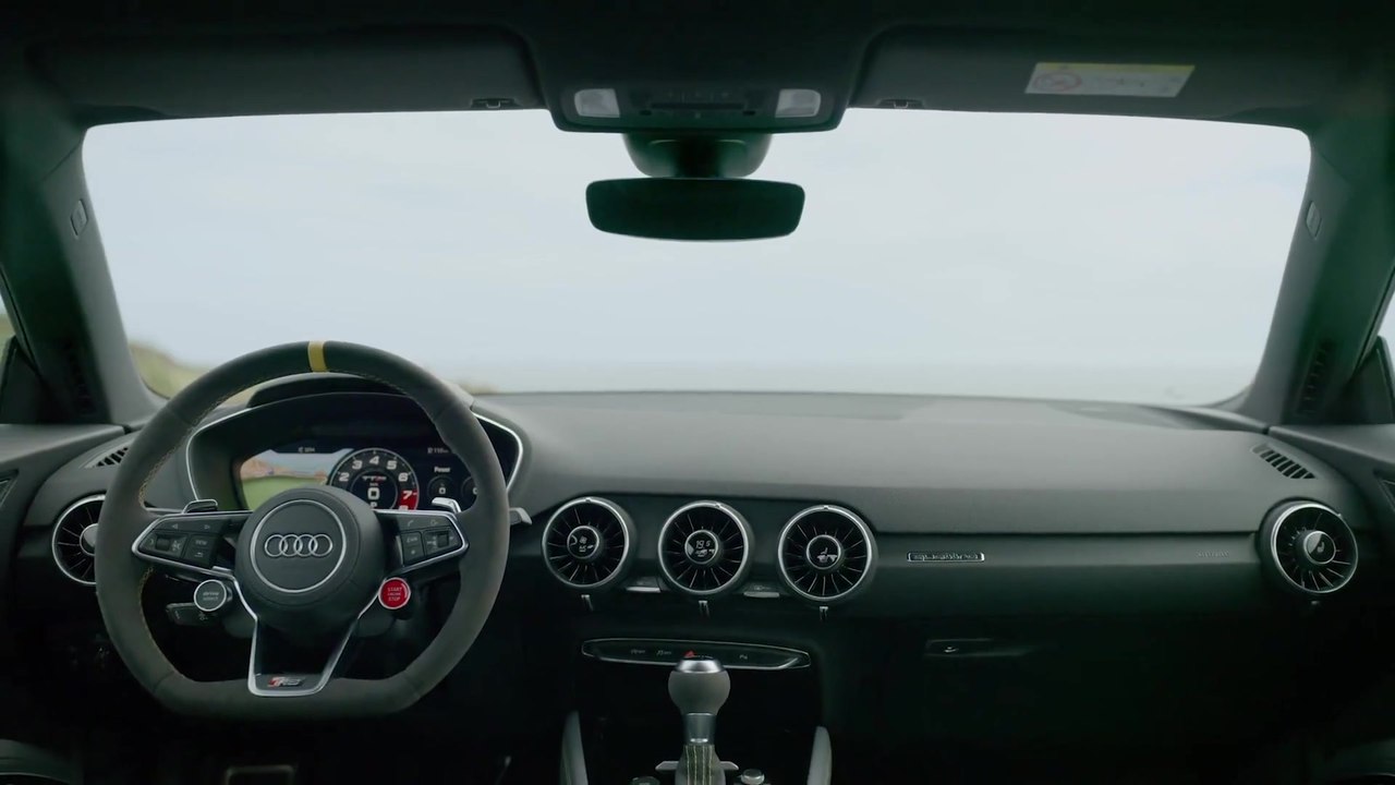 Der Audi TT RS Coupé iconic edition - X von 100 - hochexklusive Designakzente im Innenraum