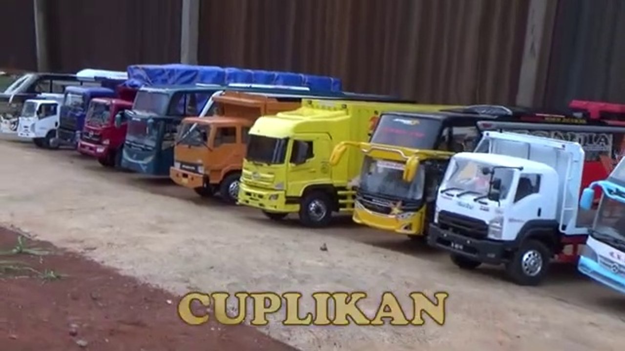 KUMPULAN RC TRUK DAN BUS - VERSI MINIATUR