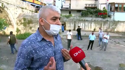 Dereden gelen kötü kokular Bostancı esnafını isyan ettirdi