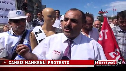 MÜDÜR ATAMA SINAVINA CANSIZ MANKENLİ PROTESTO