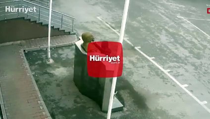Okul bahçesinden Atatürk büstünü çaldılar