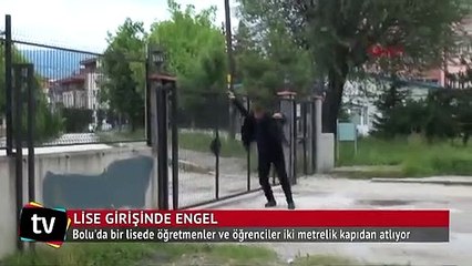 Öğretmenler ve öğrenciler okula böyle gidiyor