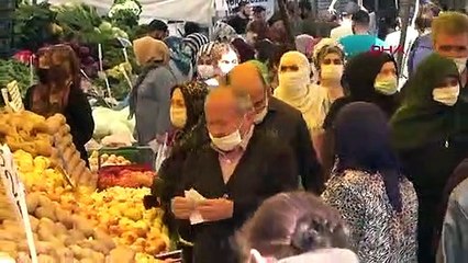 Avcılar'da pazar yeri doldu taştı