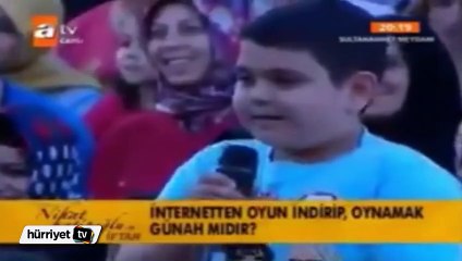 Küçük izleyiciden Nihat Hatipoğlu'na: Oyun indirmek günah mı?