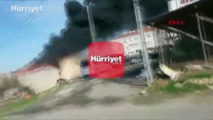 Son dakika... Avcılar'da 2 binanın çatısında yangın