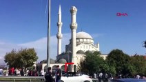 Avcılar'da cami minaresi devrildi