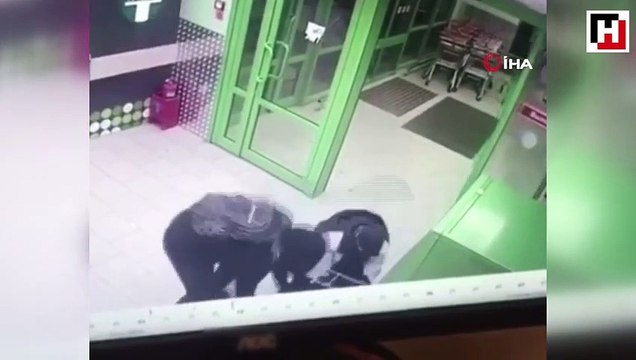Rusya'da hırsızlar ATM'yi bombayla havaya uçurdu