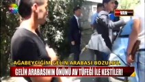 Düğün konvoyunun önünü av tüfeğiyle kestiler