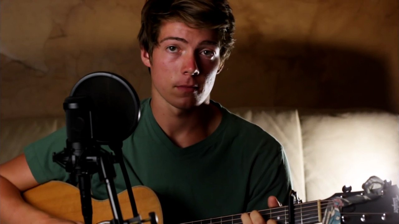 Elvis Presley - Can't Help Falling In Love (Acoustic Cover)