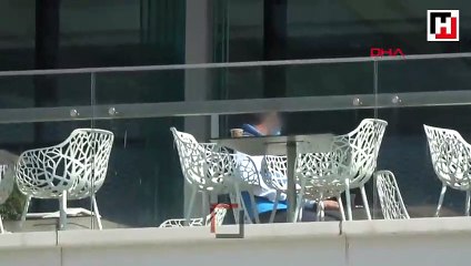 Kağıthane'de AVM'de silahlı kişi hareketliliği