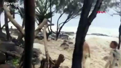 Avustralya’da fırtına  sahil deniz köpüğüyle kaplandı! İşte ilginç anlar