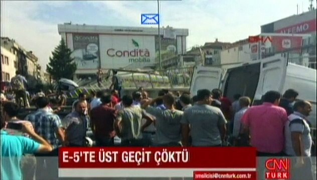 Avcılar'da üst geçit çöktü çok sayıda yaralı var