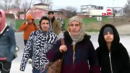 Türkiye'nin kararı sonrası göçmenler Avrupa'ya yürüyor
