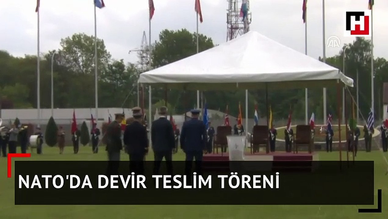 NATO'da devir teslim töreni
