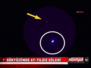 GÖKYÜZÜNDE MUHTEŞEM AY YILDIZ ŞÖLENİ