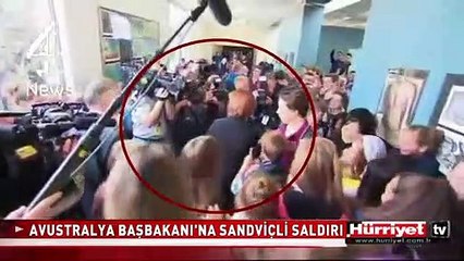 AVUSTRALYA BAŞBAKANI'NA SANDVİÇLİ SALDIRI