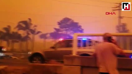 Avustralya'da yangından kaçan 4 bin kişi sahile sığındı
