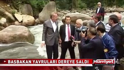 BAŞBAKAN YAVRU BALIKLARI SUYA BIRAKTI