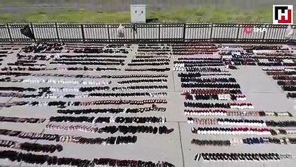 Eminönü’nde sular altında kalan ayakkabılar Yenikapı’da kurumaya bırakıldı