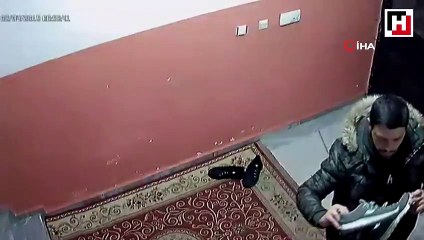 Elma yiyerek ayakkabı çalan hırsız kamerada