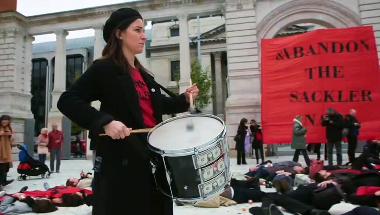 All The Beauty And The Bloodshed Trailer OV