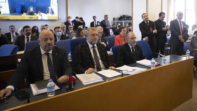 Öğrenci kredi borçlarının faizsiz ödenmesini de içeren 'torba' kanun teklifi kabul edildi