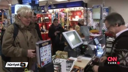 Charlie Hebdo'dan Aylan karikatürü: Tacizci olabilirdi!