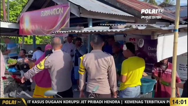 PRESISI UPDATE 14.00 WIB : Polsek Botumoito Giat Jumat Berkah Dengan Menyediakan Makan Gratis Kepada Masyarakat