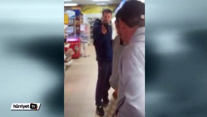 Aynada kendisine yol veren sarhoş