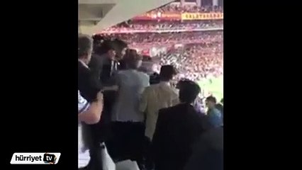 Aziz Yıldırım tribünde çılgına döndü