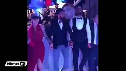 Meireles halay çekti, Aziz Yıldırım türkü söyledi