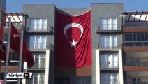 Şehit Ayyıldız'ın babaevi Türk bayrakları ile donatıldı