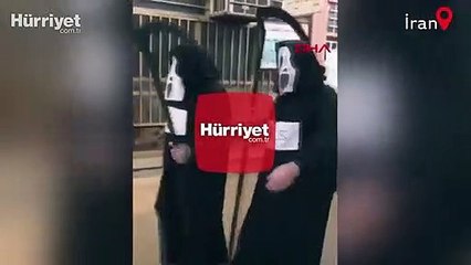 Karantinaya uymayanları ‘Azrail’ kostümüyle uyardılar