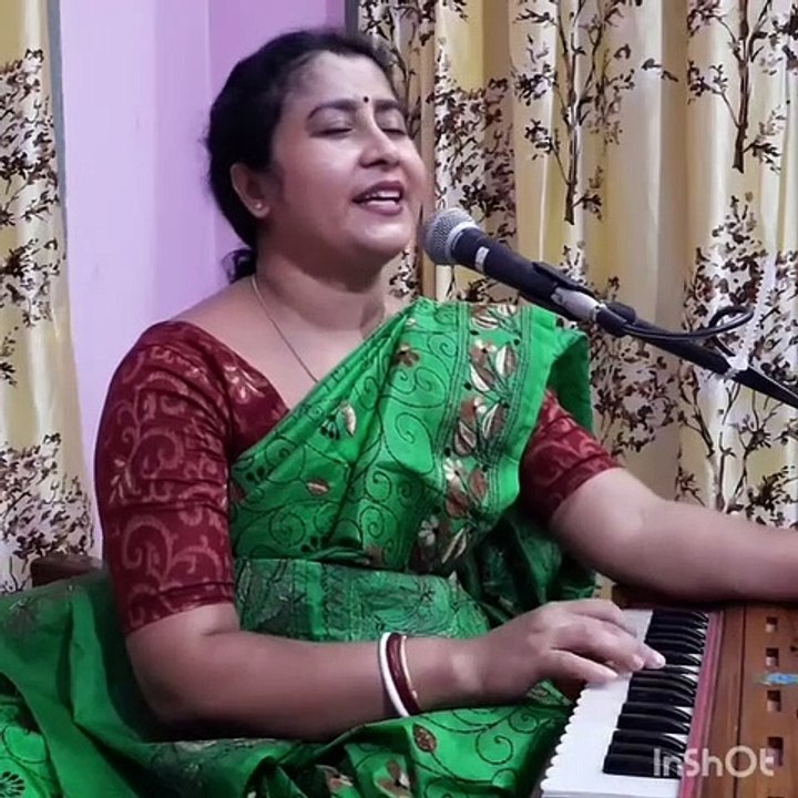 Khachar Vitor Ochin Pakhi lyrics (খাঁচার ভিতর অচিন পাখি ..