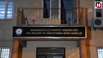 Bacadan girdikleri evden 72 bin 500 dolar çaldılar