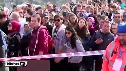 Boğaz Köprüsü'nde bacağı mazgala sıkıştı
