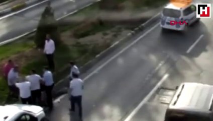Levye ve beyzbol sopalı kavga dehşete düşürdü