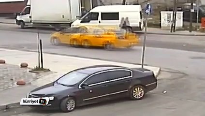 1,5 dakikada 50 bin liralık beyaz eşya çaldılar