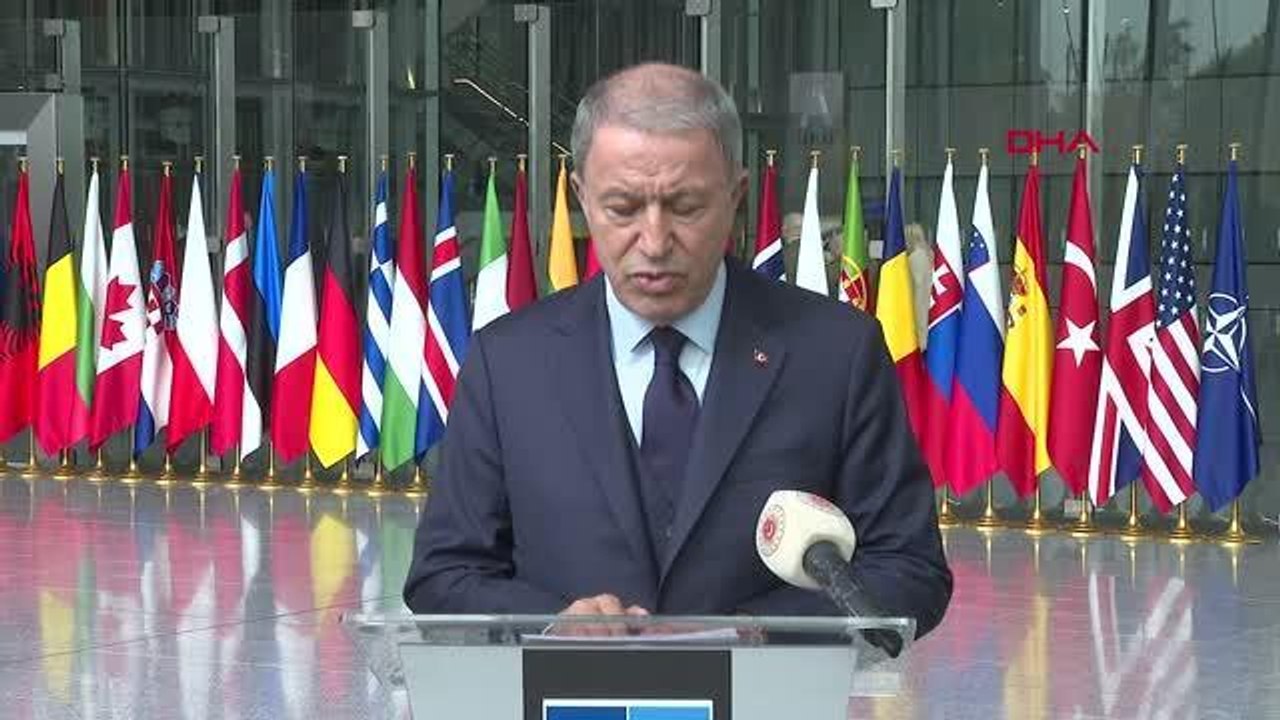 Bakan Akar, NATO Karargahı'nda gündeme ilişkin soruları yanıtladı