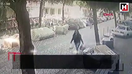 Bağcılar'da kadın öğretmene saldırı kamerada