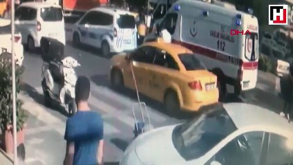 Bağcılar'da minibüs genç kıza böyle çarptı