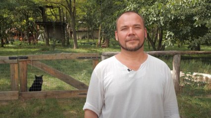 3D-printed chicken coops made of loam