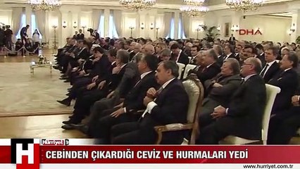 BAKAN GÜLER, CEBİNDEN ÇIKARDIĞI CEVİZ VE HURMALARI YEDİ