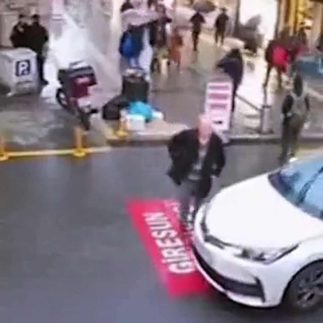 Giresun'da ilginç kaza: Yaşlı adam kendini duran arabanın önüne attı -  Dailymotion Video