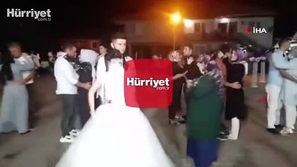 Bartın'daki köy düğününde sosyal mesafe hiçe sayıldı