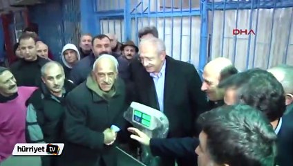 Kılıçdaroğlu, Trabzon'da balıkçı esnafını gezdi, balık sattı