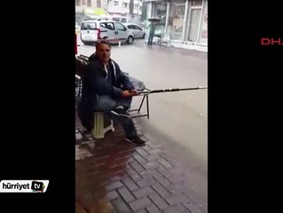 Uşak'ta sel baskınına oltalı tepki