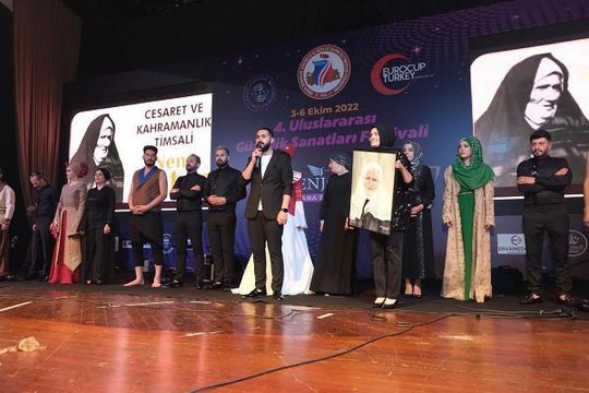 KADIN CİNAYETLERİNİ ELE ALDIKLARI 'GÜZELLİK SANATLARI FESTİVALİ'NDE BİRİNCİ OLDULAR