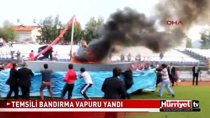TEMSİLİ BANDIRMA VAPURU YANDI! ÖĞRENCİLER KORKUYLA KAÇTI