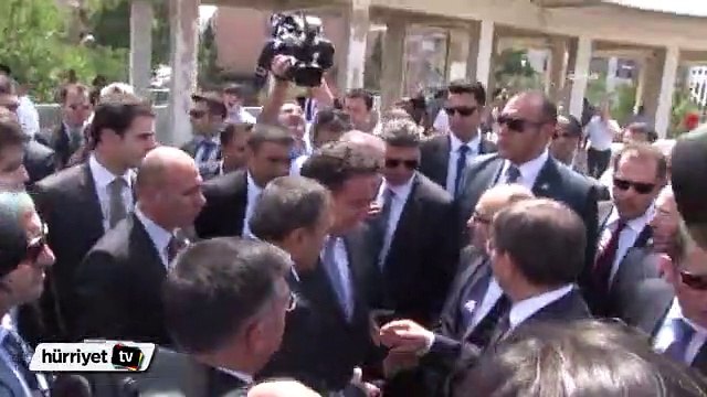 Başbakan Davutoğlu Beşir Atalay ile birlikte Cuma namazı kıldı